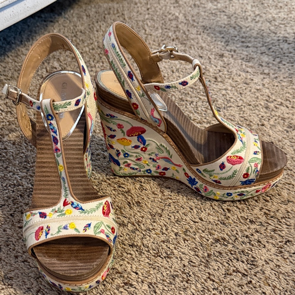 Gianni Bini Cream Embroidered Floral T-Strap Wedge Sandals